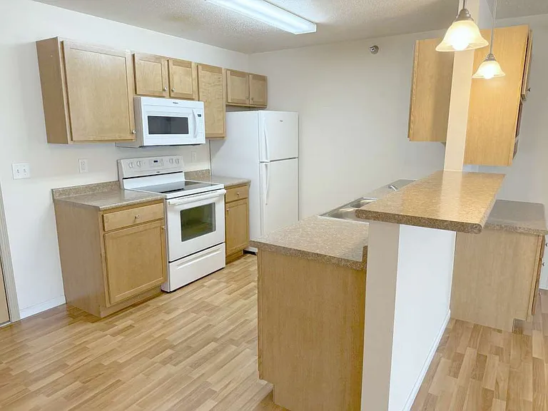 Maple Creek Apartments 2 bed 2 bath 1100 Kitchen