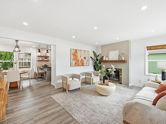 2nd image of 716 Circle Ct