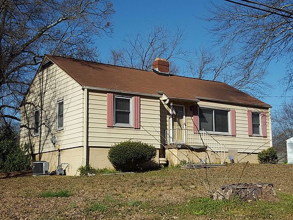 2nd image of 796 Elizabeth Dr
