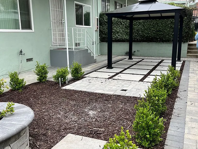905 Edgewood St — Photo 17