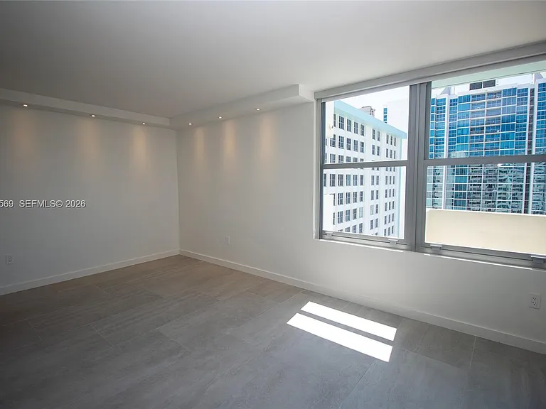 2899 Collins Ave #1422 — Photo 11