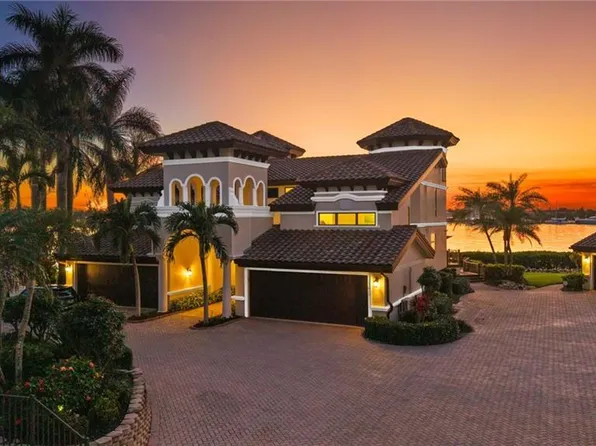 1301 Chesapeake AVE #1301B, NAPLES, FL 34102