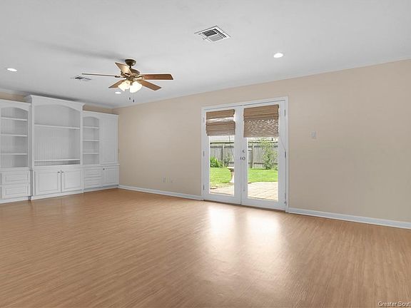 3rd image of 616 Blackman St