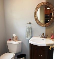 245 Berlin Ave APT 02, Southington, CT 06489