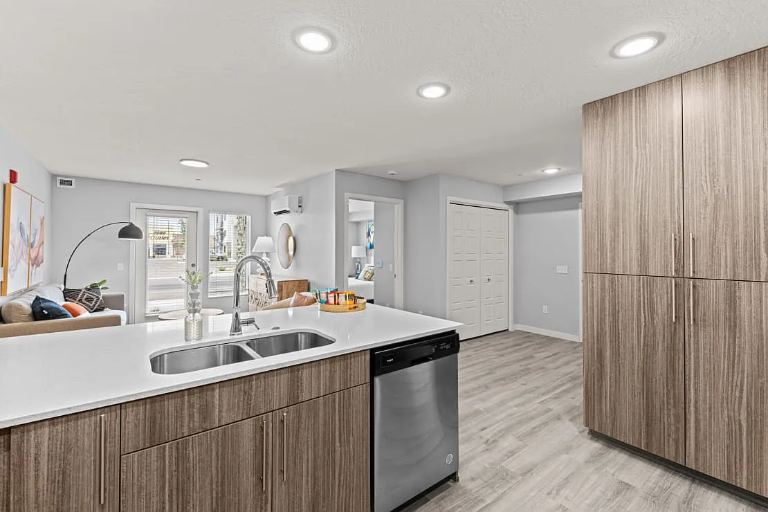District 208 Apartments — Photo 4