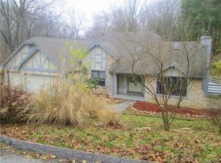 1406 Pine Ridge Estates Ct, Ballwin, MO 63021