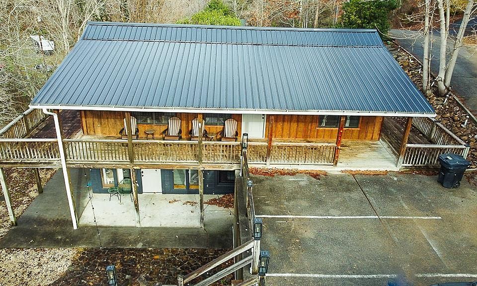 1st image of 2875 Easy St