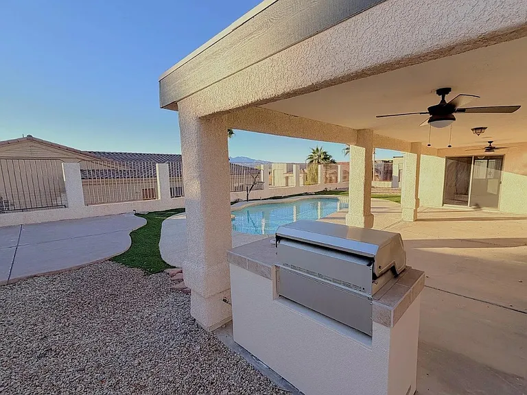 1034 Gleneagles Dr — Photo 11
