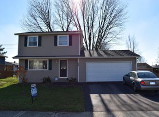 829 Greenwood St, Middleville, MI 49333