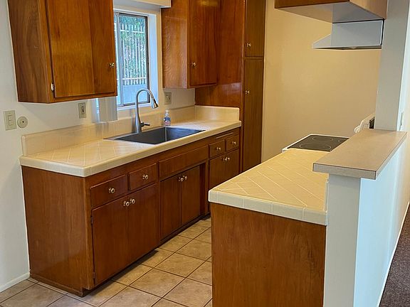 5th image of 1250 N Mentor Ave APT 7