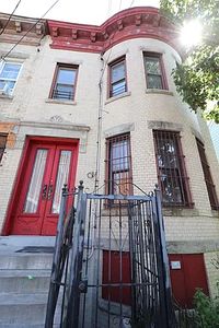 261 Barbey St, Brooklyn, NY, 11207