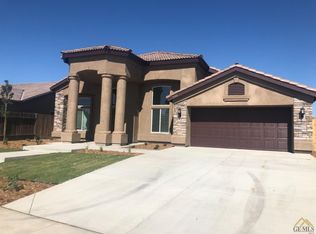5808 Calatrava Dr, Bakersfield, CA 93311
