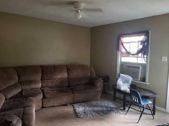 4th image of 18-18&185 Briarhill Ct