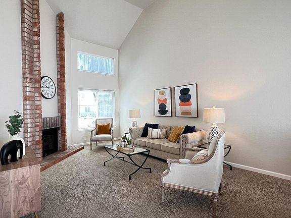 5th image of 15340 Venetian Way