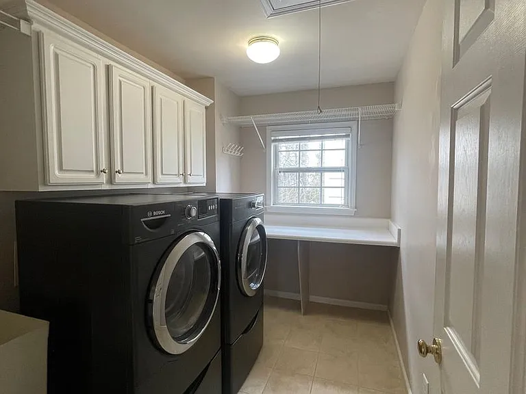 11310 Crossington Rd — Photo 24