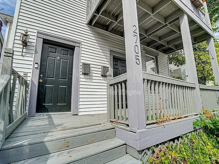 2705 Hackberry St #1 — Photo 4