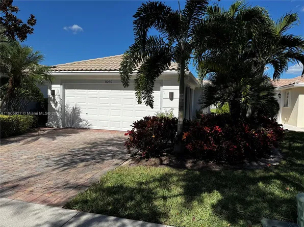 8269 Saint Johns Ct, Wellington, FL 33414