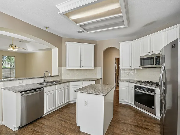 15415 Truslow Point Ln — Photo 12