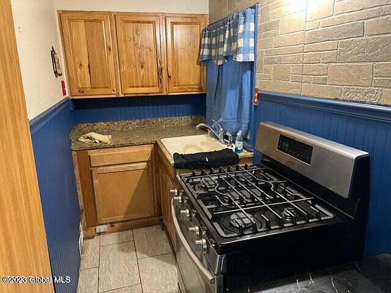 3rd image of 11 Corlear Street