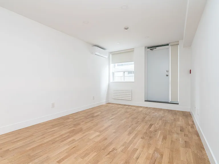 188 Jameson Ave — Photo 6