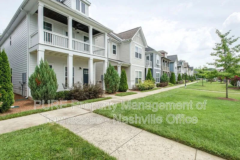 2 bed, 2.5 bath, 1400 sqft, $2,425 — Photo 2