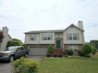 1926 Summerfield Dr, Roanoke, VA 24012