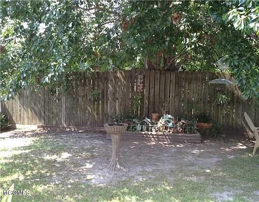4th image of 3901 Yosemite Dr