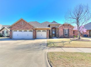 13104 NW 1st St, Yukon, OK 73099