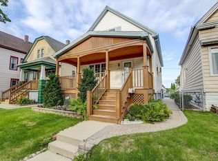 2848 S 9th Pl, Milwaukee, WI 53215