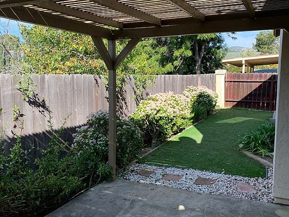 4th image of 9424 Sawtooth Way