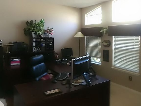 3rd image of 13830 Magnolia Glen Cir