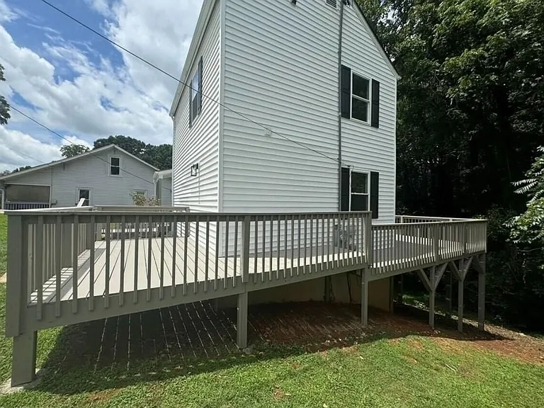 904 Elizabeth St — Photo 21