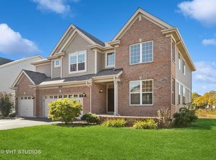 1971 Country Hills Dr, Yorkville, IL 60560