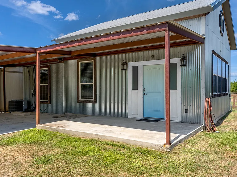 286 Castin Ln — Photo 3