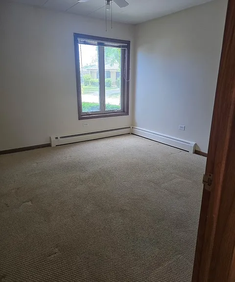 701 Busse Hwy #1B — Photo 2