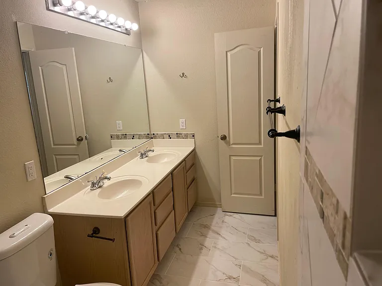 7011 Mary Todd Dr — Photo 24