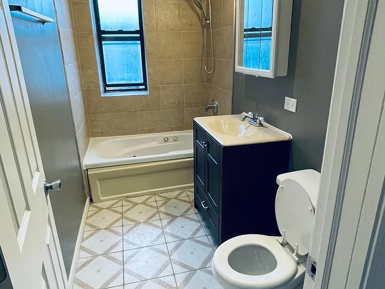 3250 W Flournoy St #2 — Photo 4