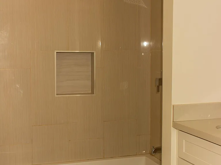 453 N Doheny Dr #B — Photo 13