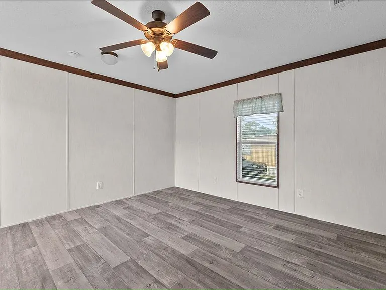 Auburndale Estates — Photo 23