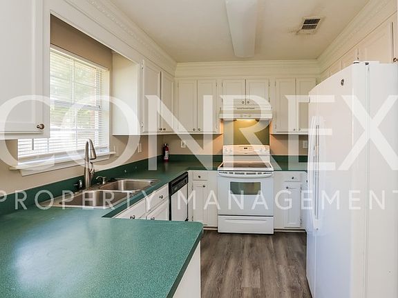 3rd image of 1440 Steens Creek Dr