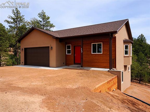 2nd image of 748 Pinewood Rd