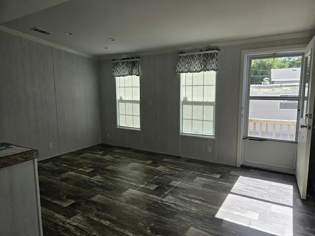 5611 Bayshore Rd #121 — Photo 7