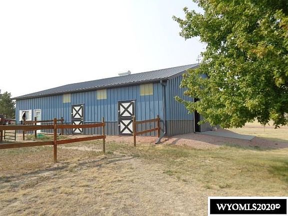 4th image of 10 Lake Side Dr