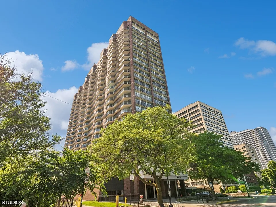 4170 N Marine Dr #13A
