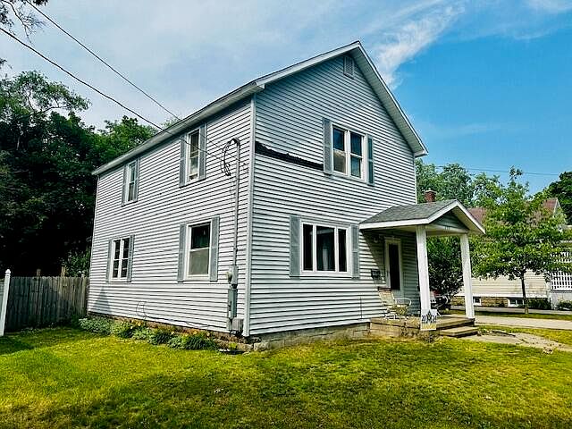 2nd image of 290 4th Ave