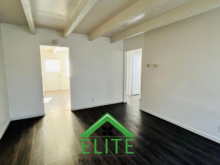 2980 Stingy Ln #B — Photo 5