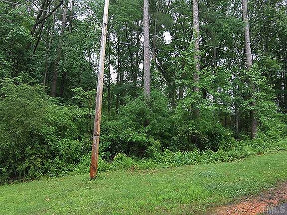 3rd image of Parkwood Cir