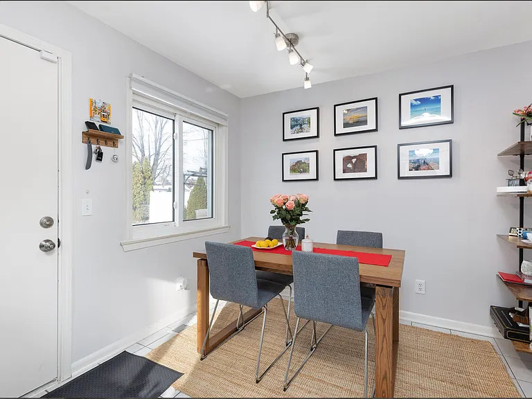 754 S Bywood Ave — Photo 4