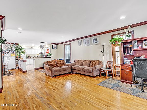 4th image of 34 Marion Street