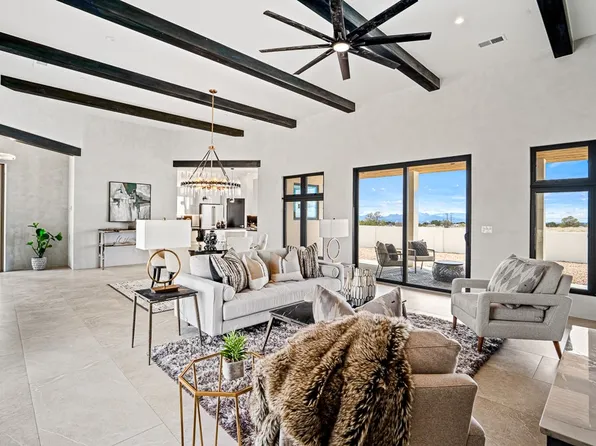 5 Vaquero Pl, Santa Fe, NM 87508